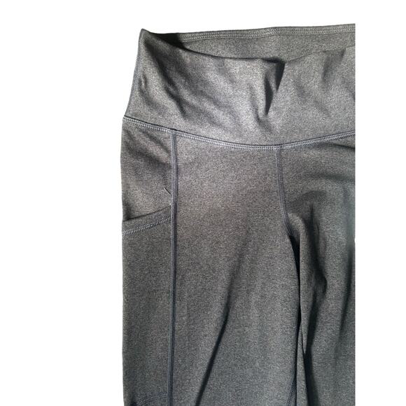 NWT Fabletics High-Waisted Side Pocket 7/8 Leggings - Picture 2 of 6
